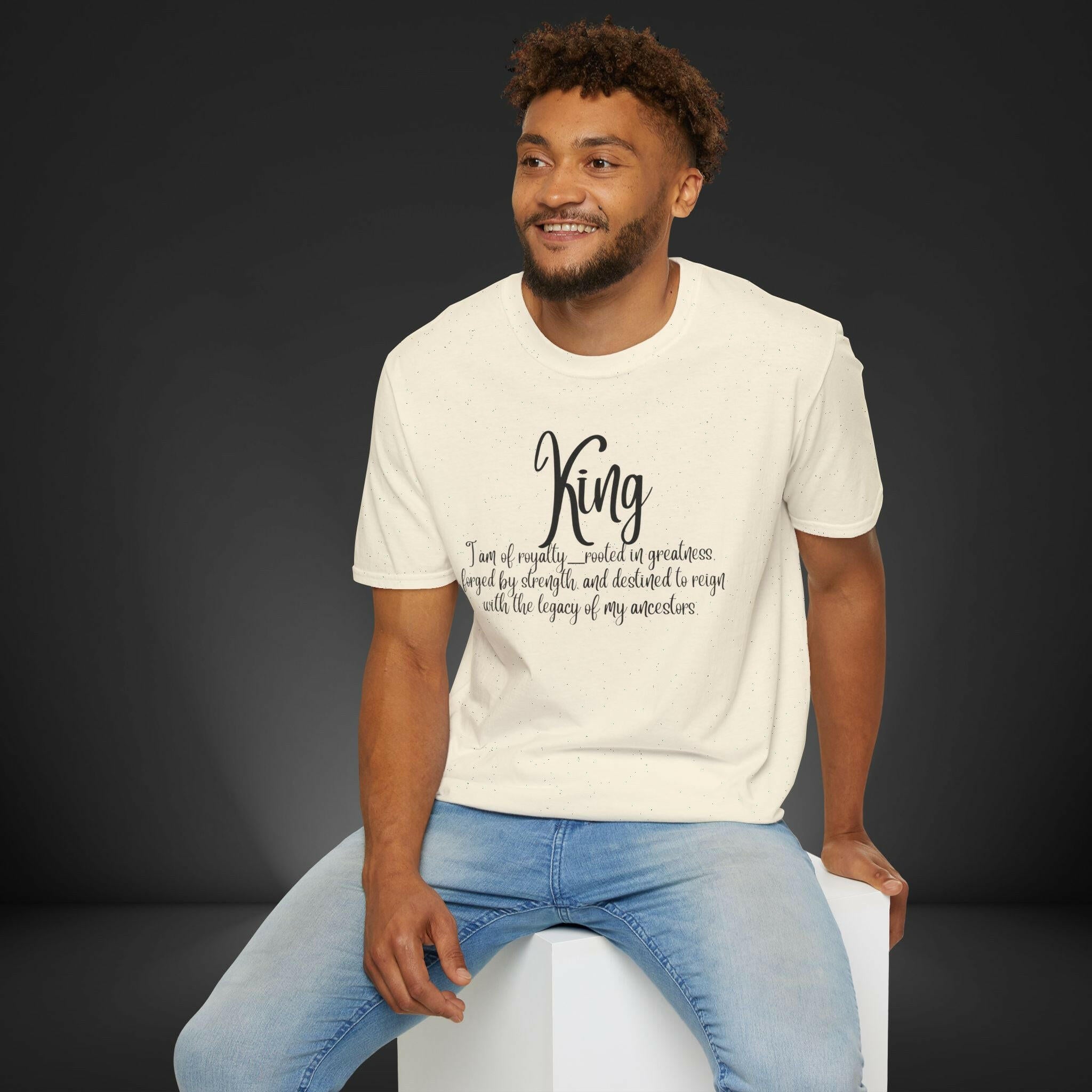 'King' T-Shirt - MKCM Modern Designs