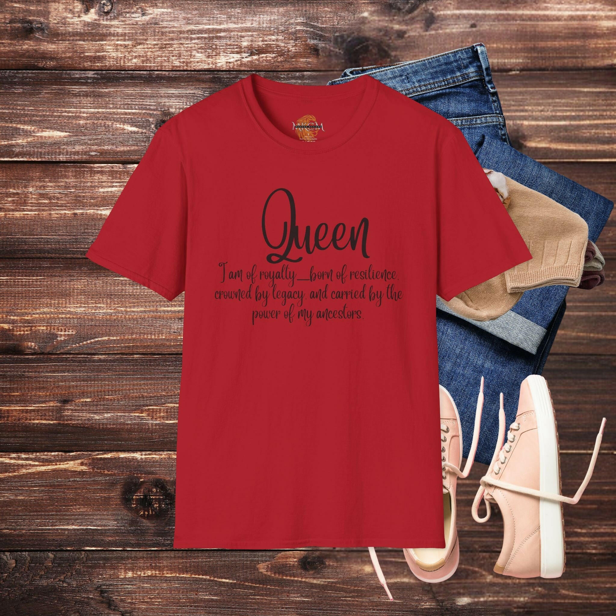 'Queen' T-Shirt - MKCM Modern Designs